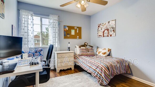 Building Photo - 4844 Little London Dr