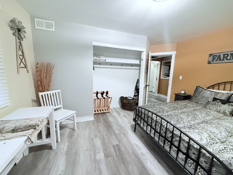 Building Photo - 105 3rd Ave W