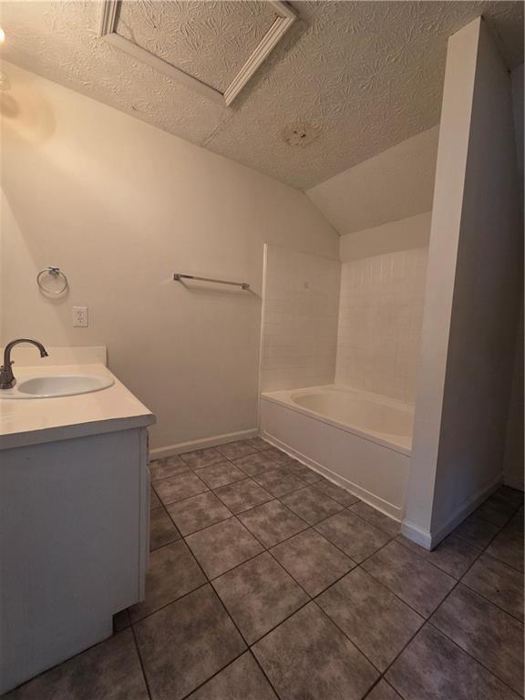Building Photo - 975 Windwood Ct