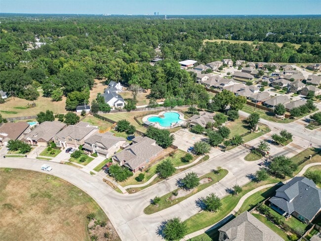 Building Photo - 7631 Willow School Dr