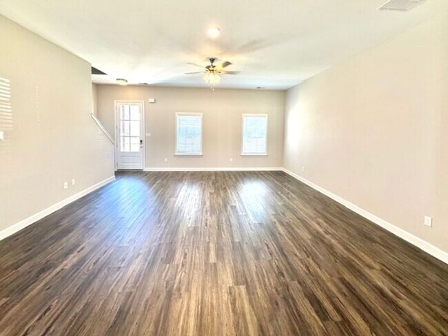 Building Photo - Now Leasing in Millington @ Winstone Estates 4-Bedroom 2.5 Bath Available Now!