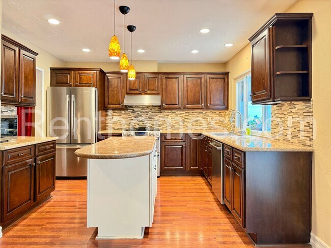 Building Photo - 11339 Red Cedar Ln