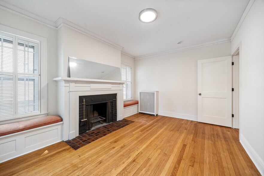 Building Photo - 721 Foster St