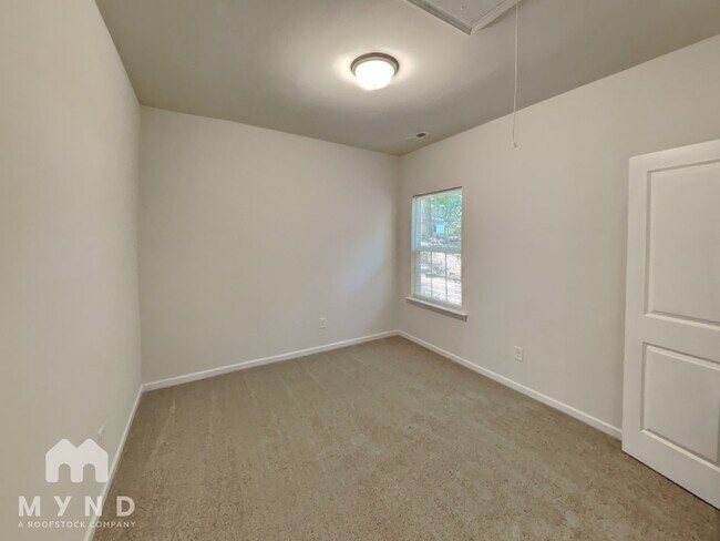 Building Photo - 134 Lauren Ct