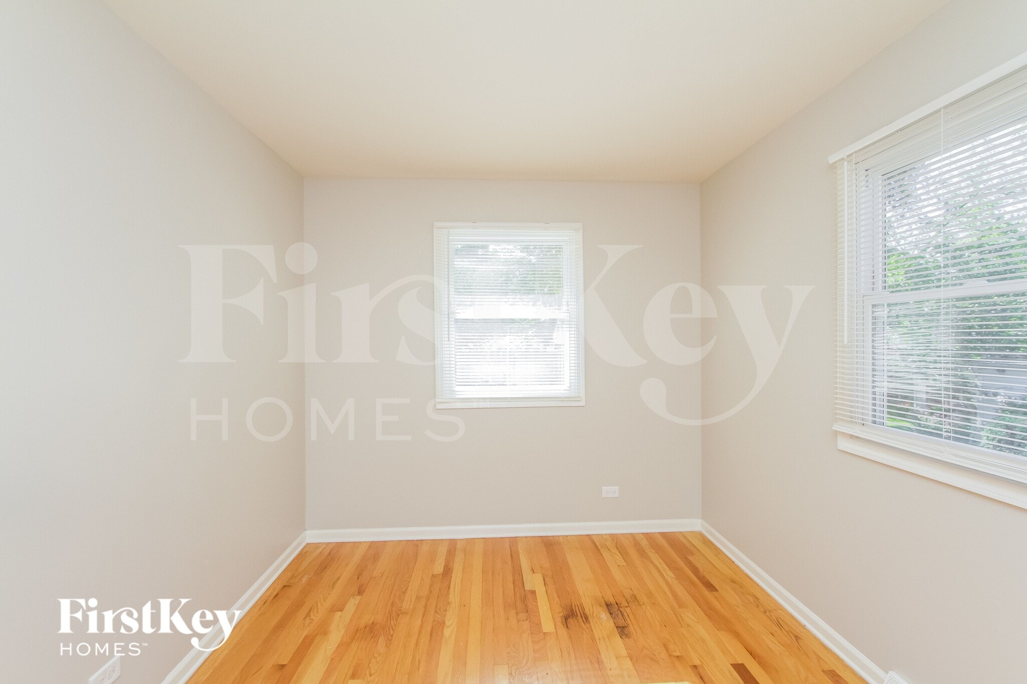 Building Photo - 716 Eastland St