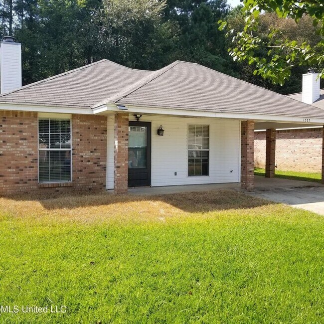 Building Photo - 1537 Chelsea Ln