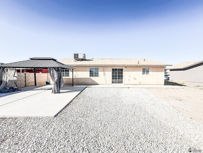 Building Photo - 3845 S Cactus Wren Way