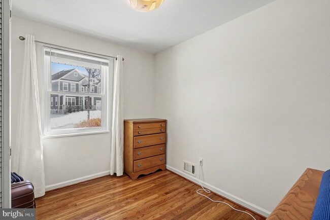 Building Photo - 1828 Olmstead Dr