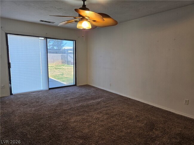 Building Photo - 5945 N El Capitan Way