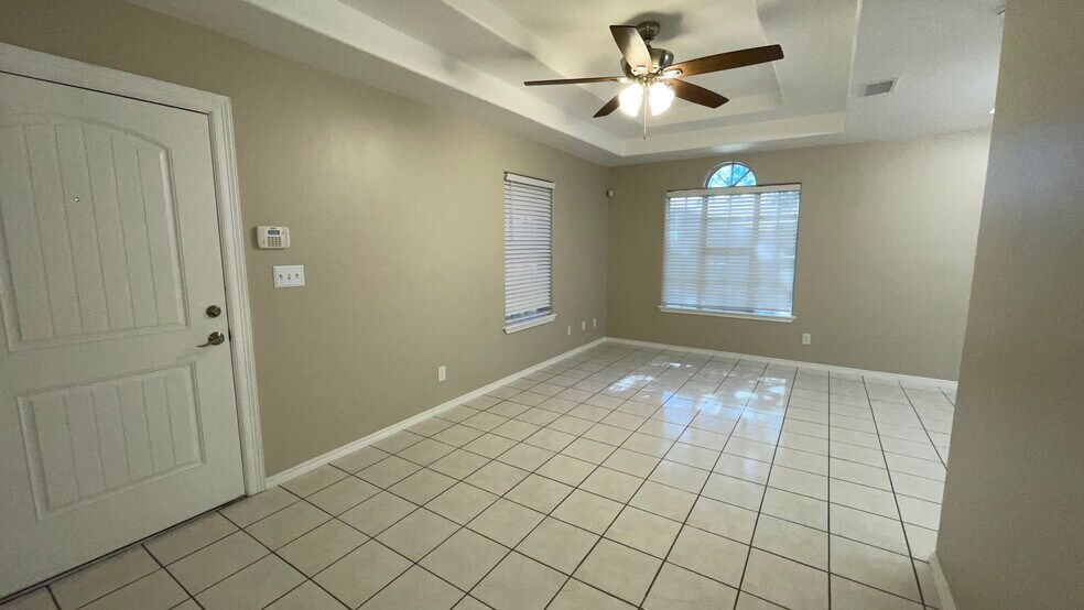 Building Photo - 3717 Joby St