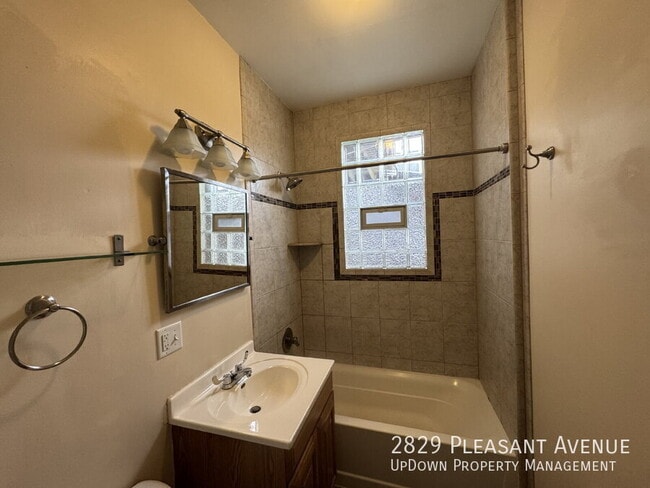 Building Photo - 2829 Pleasant Ave