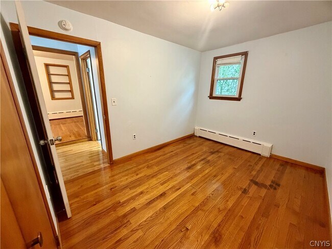 Building Photo - 280 Cherry St