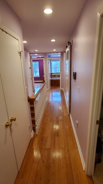 Building Photo - 231 E 110th St