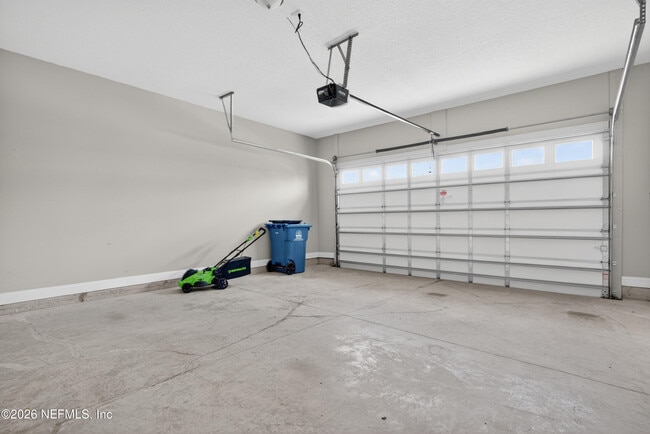 Building Photo - 527 Marquesa Cir
