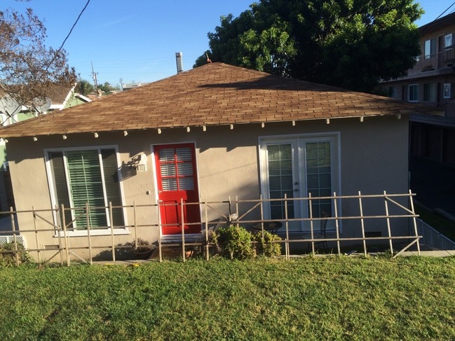 Primary Photo - 2011 Rockefeller Ln