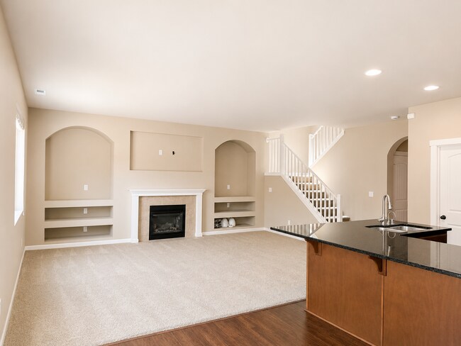 Building Photo - 3918 Southlake Dr SE