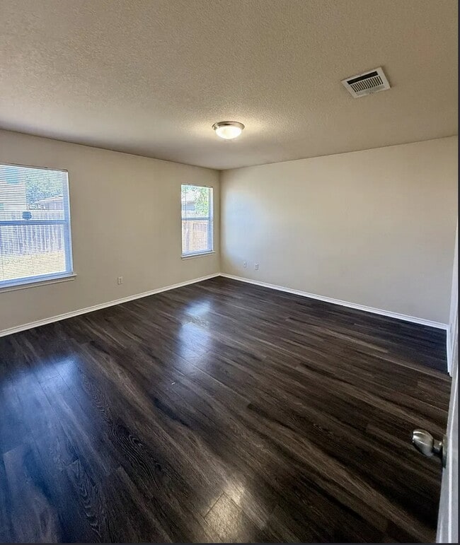 Building Photo - 3302 Etheredge Dr