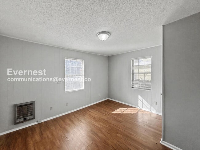 Building Photo - 3199 Gina Dr