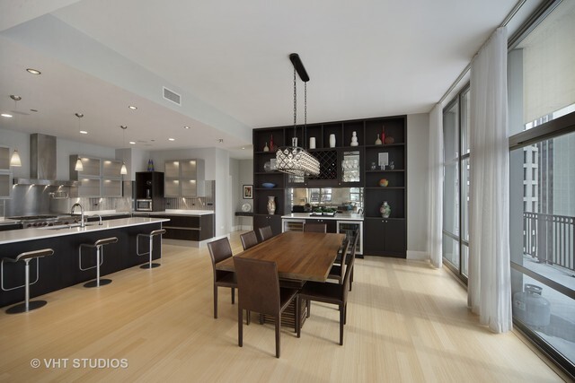 Building Photo - 1035 N Dearborn St