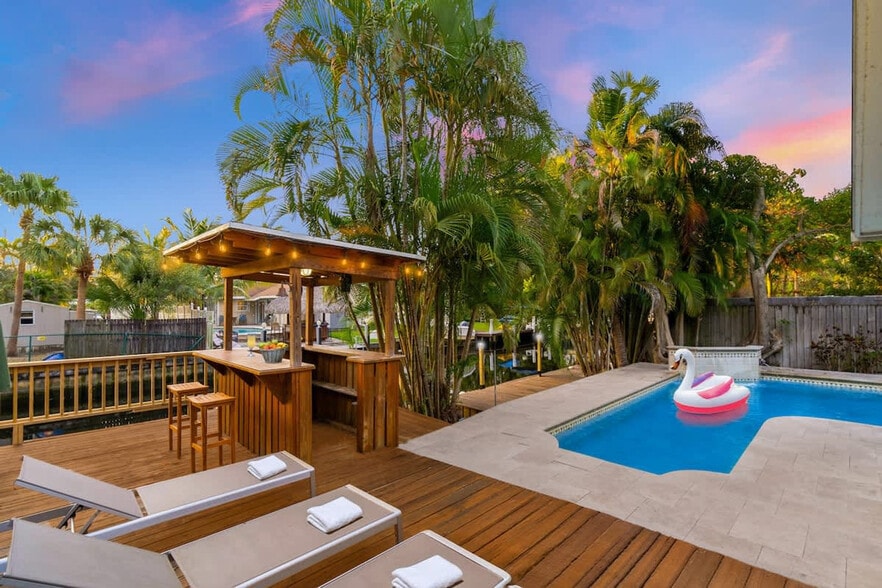 Building Photo - 2065 SW 28th Terrace