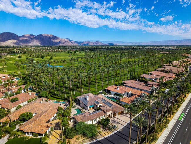 Building Photo - 56985 Village Dr