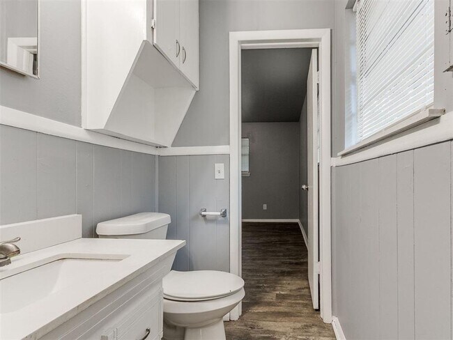 Building Photo - 3 Bed, 1.5 Bath Rental Home in SW OKC