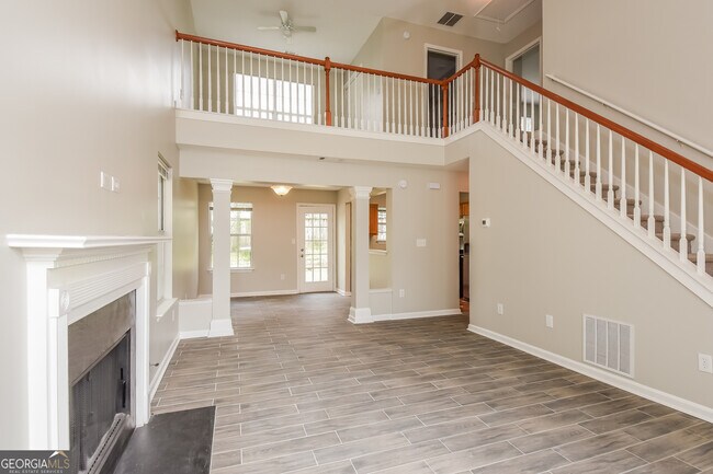 Building Photo - 412 Windstream Dr SW