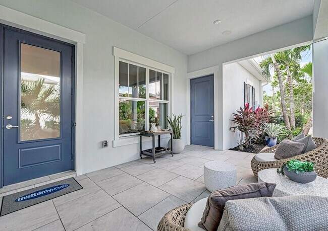 Building Photo - 925 SW Pr Ave