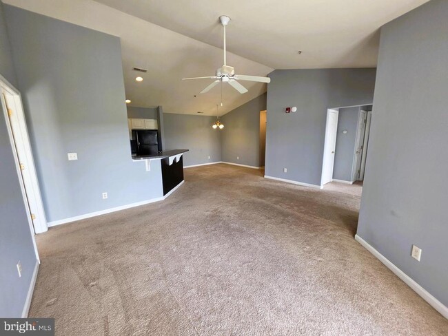Building Photo - 3003L Heather Ln