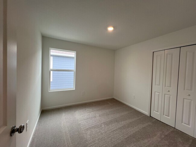 Building Photo - Perfect Home waiting for you!