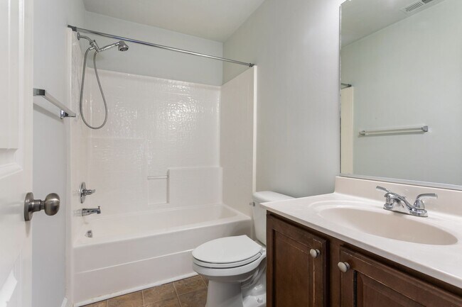 Building Photo - 60 Manilla Ln