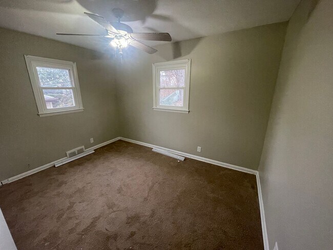 Building Photo - 3510 S 87th Ave