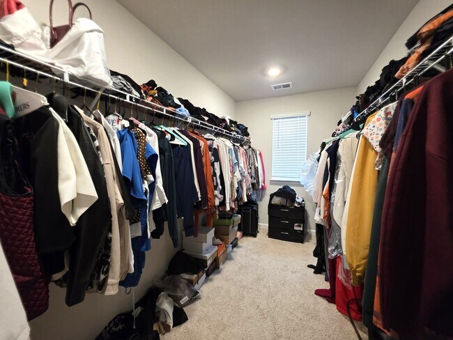 Building Photo - 1120 Wintermead Lp