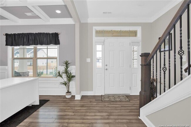 Building Photo - 5344 Debut Ave
