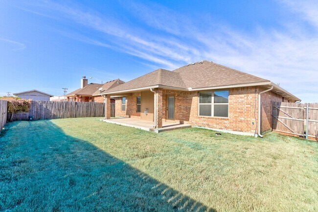 Building Photo - 308 Stoneridge Dr