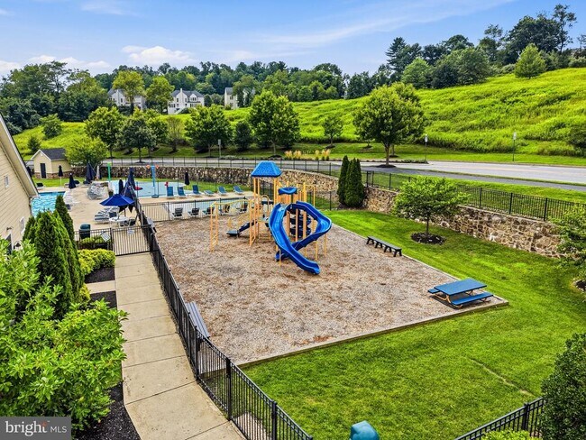 Building Photo - 2603 Rockledge Ct