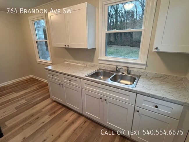 Building Photo - 764 Brandon Ave SW