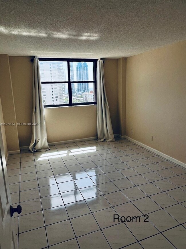 Building Photo - 290 174th St St