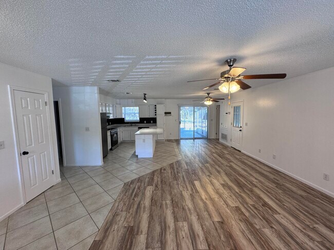 Building Photo - 6868 E Bay Blvd