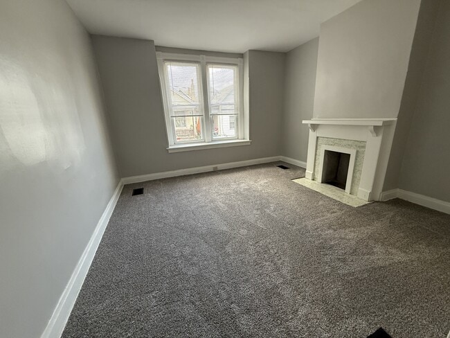 Building Photo - 2036 Mackoy St