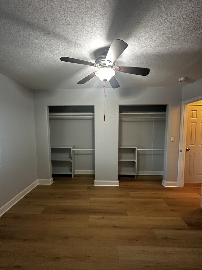 Building Photo - 1111 87th Ave