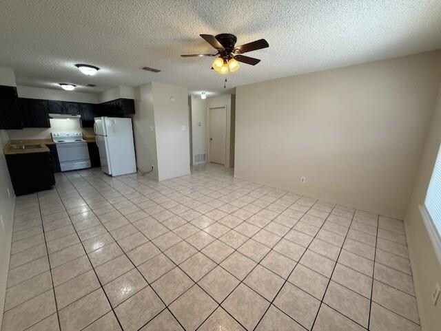 Building Photo - 1502 E San Pedro St