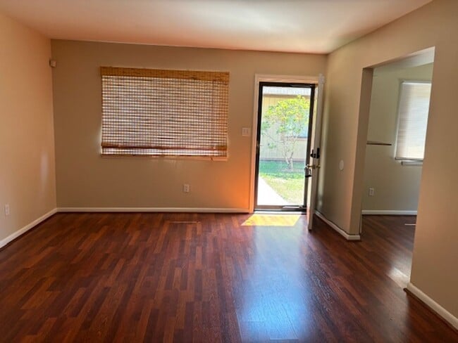 Building Photo - Sonoma Wods