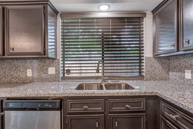 Building Photo - 10618 Sageberry Dr