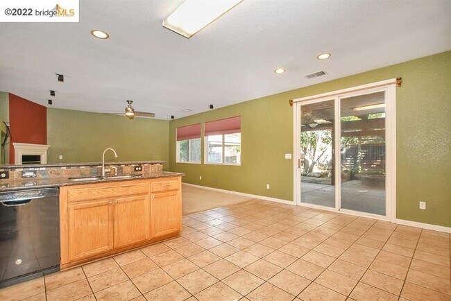 Building Photo - 5127 Plumwood Way