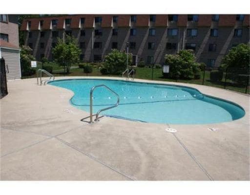 Building Photo - 135 Grove St