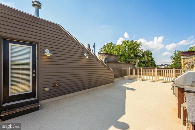 Building Photo - 9314 Sweetbay Magnolia Ct