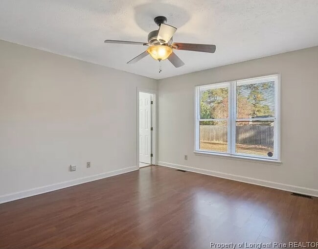 Building Photo - 6466 Brookshire St