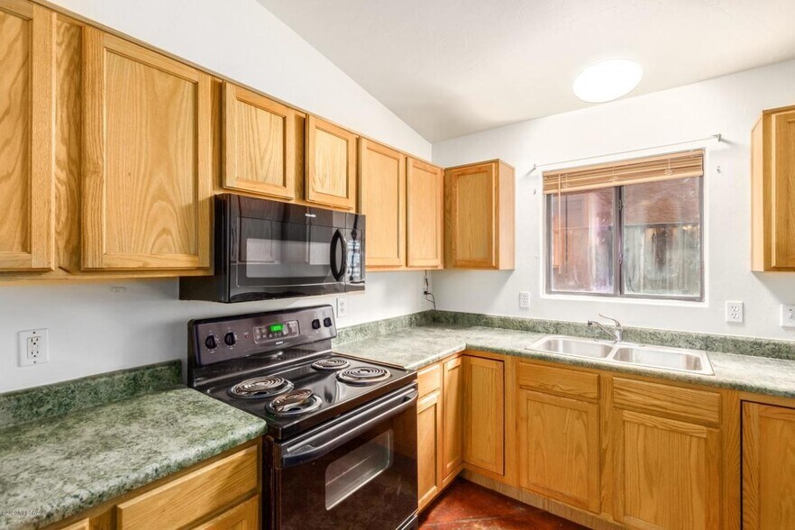 Building Photo - 405 E Geronimo Bluff Loop