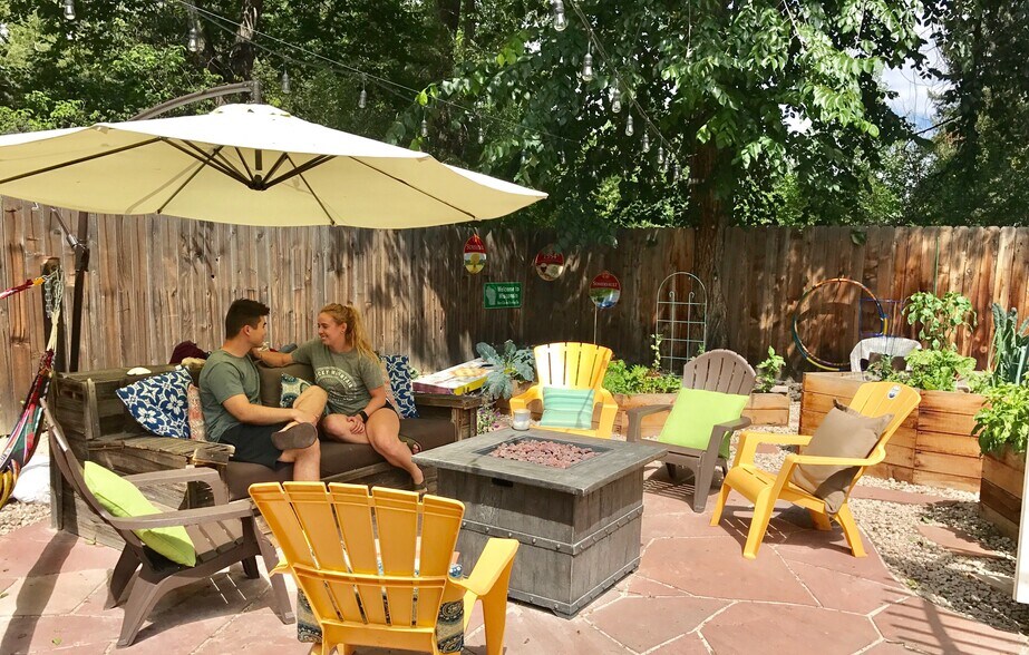 Building Photo - 616 W Mulberry St